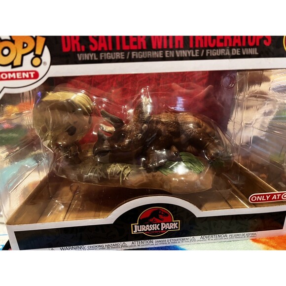 Funko POP! Jurassic Park: Dr. Sattler With Triceratops #1198 Exclusive New - Picture 4 of 9